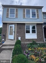 Building Photo - 8336 Claremont Woods Dr