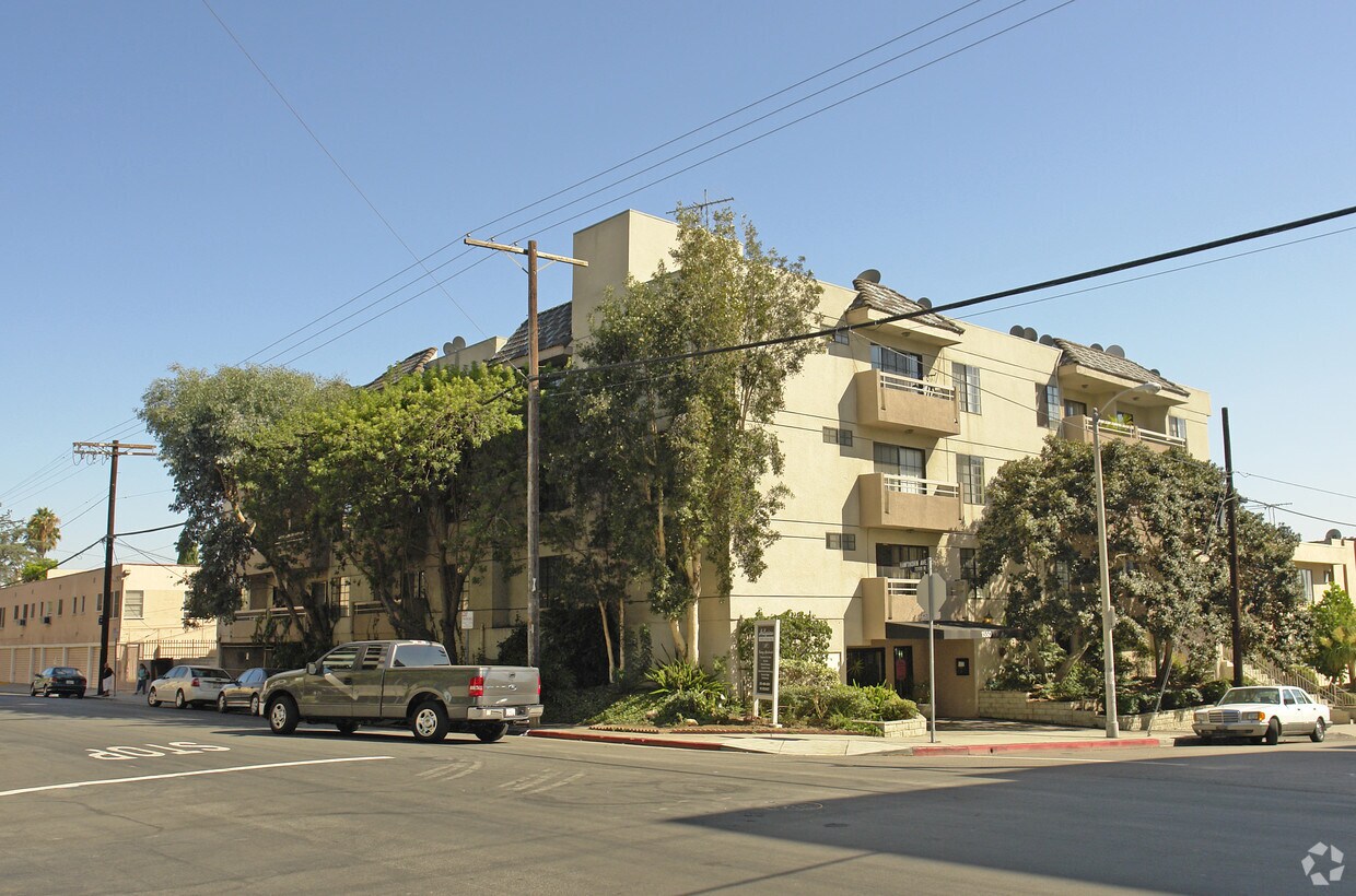 Primary Photo - Fuller Apartments