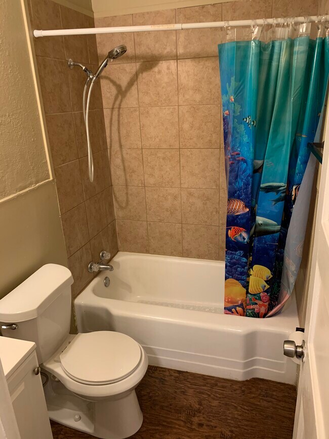 Bath - 710 N Russell St
