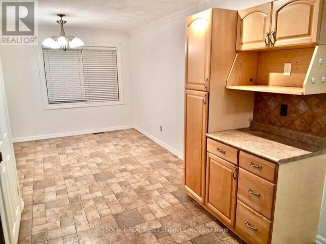 Photo du bâtiment - 146 Langarth St W