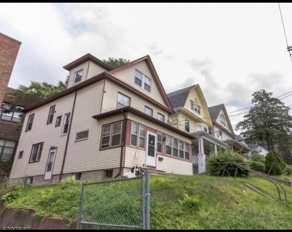 The dream house on the hill - 499 Highland Ave (Orange, NJ)