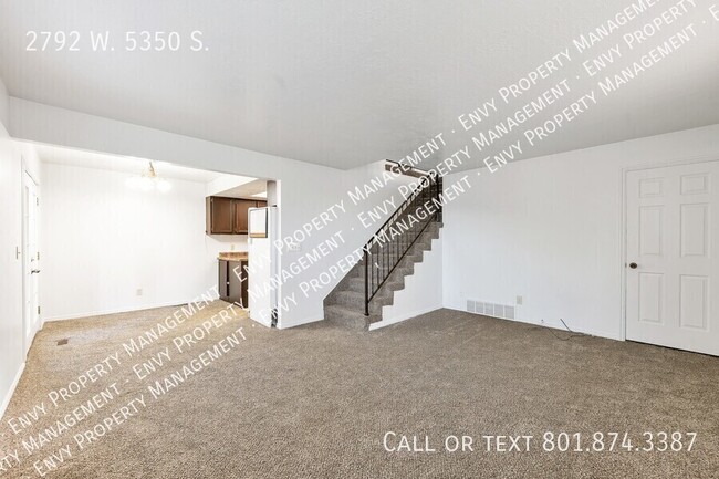 Foto del edificio - 2 Story Pet Friendly Duplex - 3 Bed - 2.5 ...