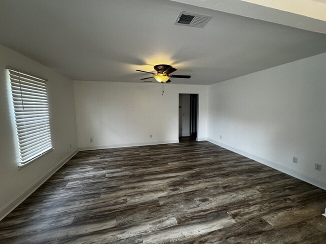 Building Photo - Home for Rent