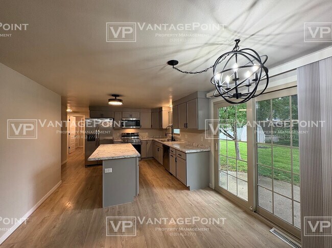 Foto del edificio - 1643 Birchwood Dr