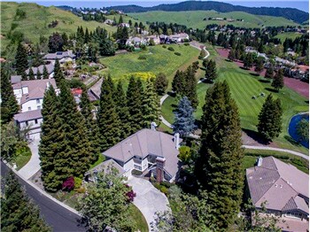 Building Photo - 3750 Deer Trail Dr
