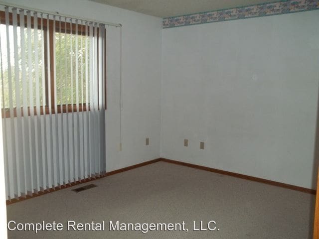 Building Photo - 75 E Bonanza Dr