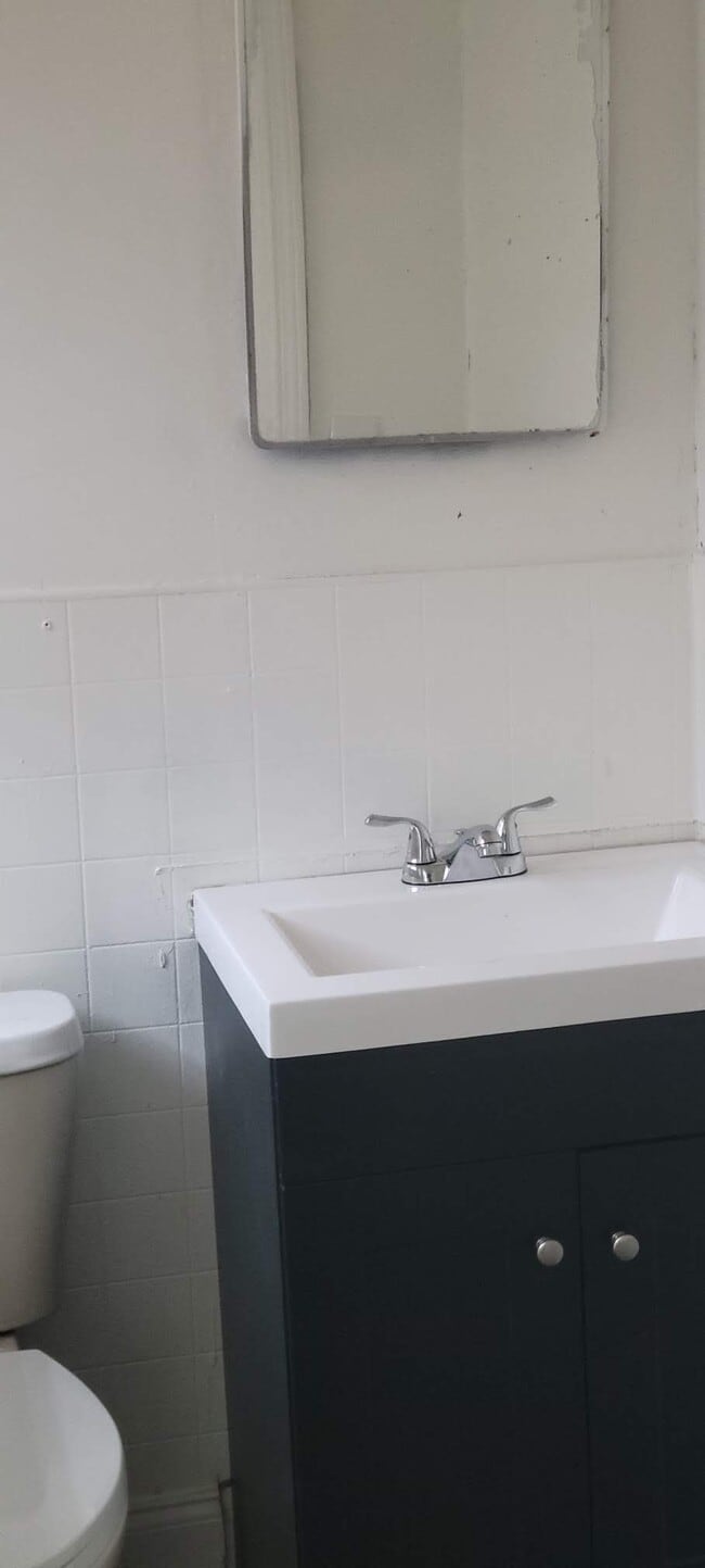 Building Photo - 113 Garland Ter