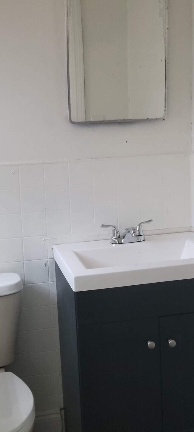 Foto del edificio - 113 Garland Ter