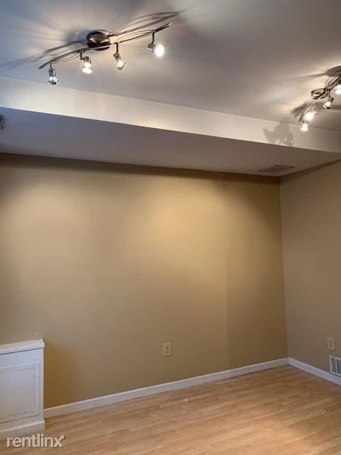 Building Photo - 2 br, 2 bath Townhome - 417 S Wolfe St
