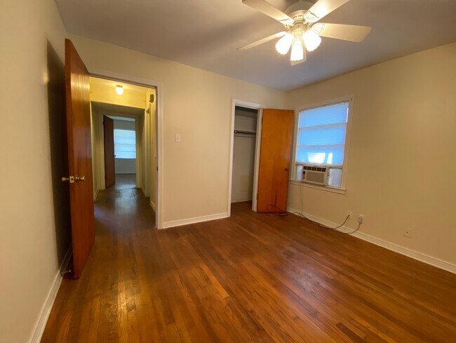 Foto del edificio - 424 E Cherry St