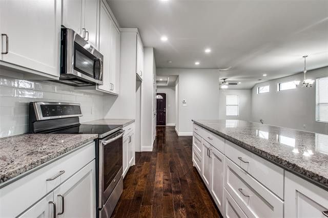 Building Photo - 8110 Kensington Dr