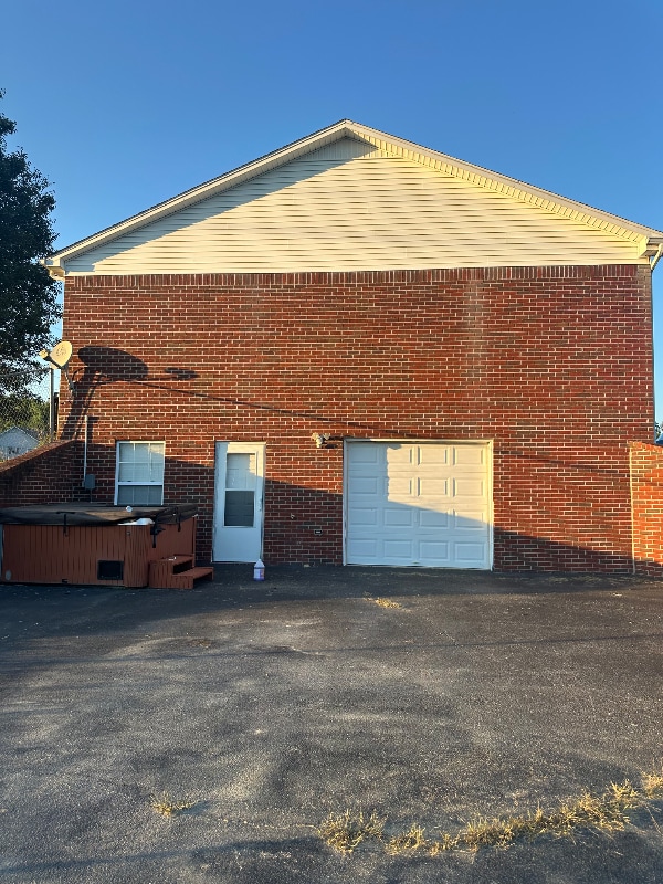 Building Photo - 227 Colonial Heights Rd
