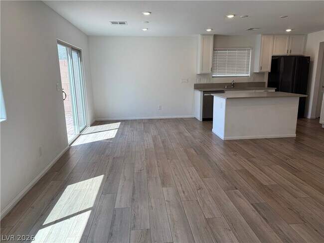 Building Photo - 5299 Barcola Ave