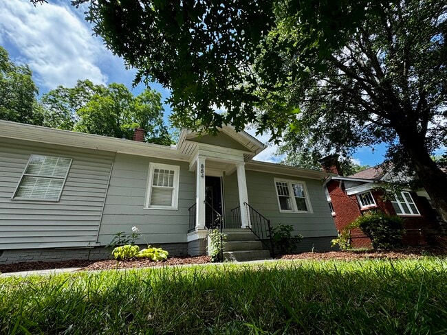 Building Photo - 884 Rose Cir SW