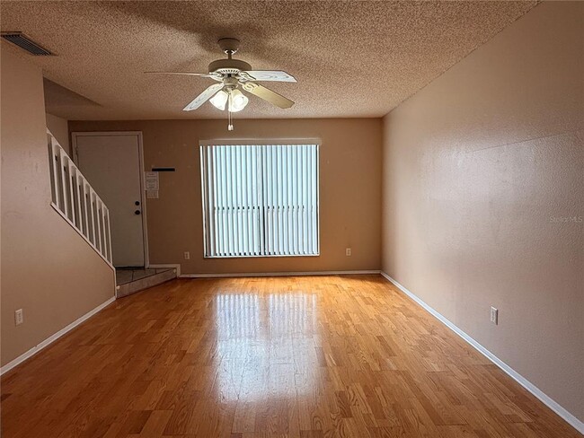 Building Photo - 1305 Park Villa Pl