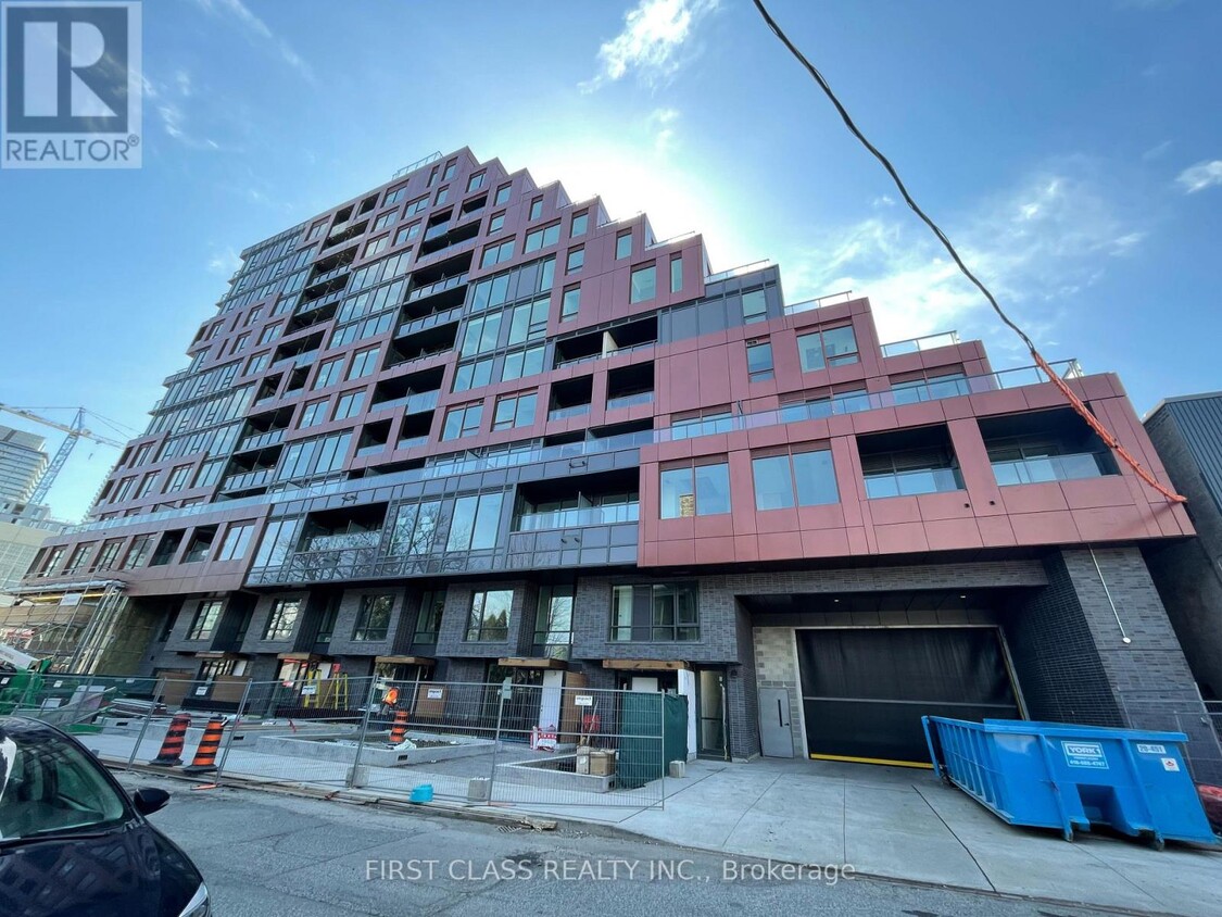 Photo principale - 28-928 Eastern Ave