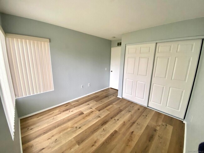 Building Photo - 400 Stoney Point Way