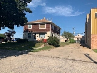 4978 N 125th St Unit Lower, Butler, WI 53007 | Apartments.com