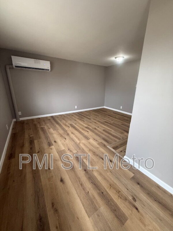 Building Photo - 329 Eichelberger St