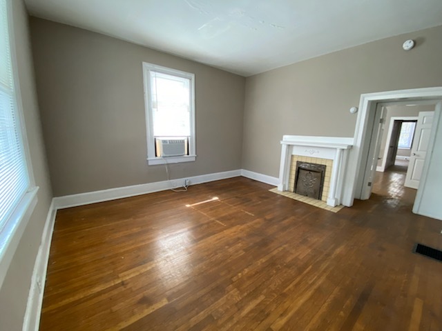 Building Photo - 276 S Spring St