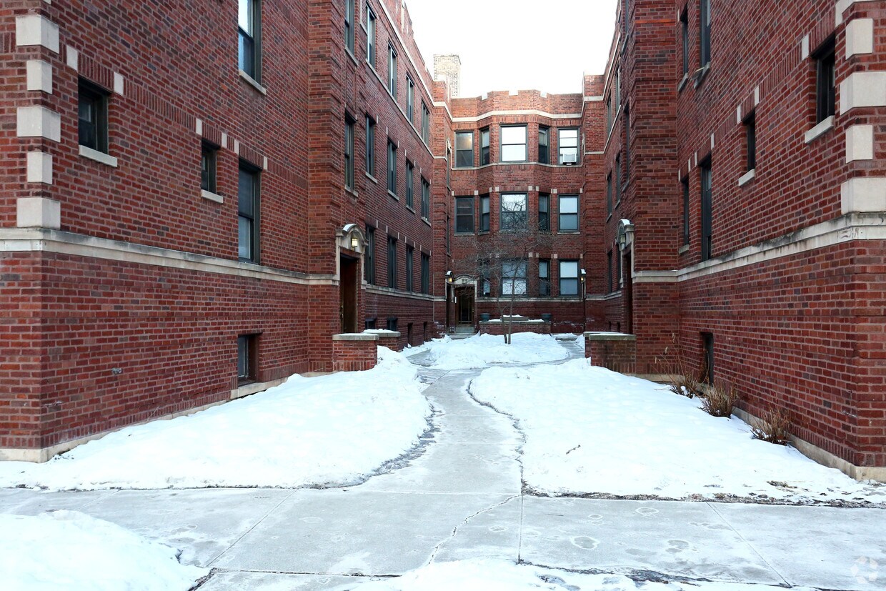 Foto del edificio - 5553-5559 N Magnolia Ave