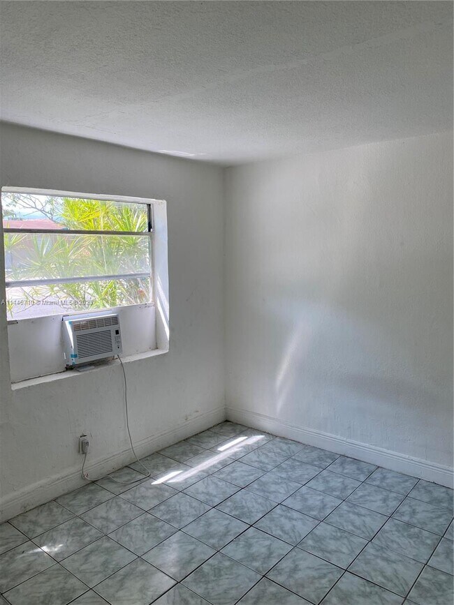 Foto del edificio - 108 NW 3rd St