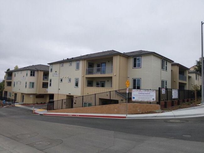 Building Photo - Rovina Lane Apartments