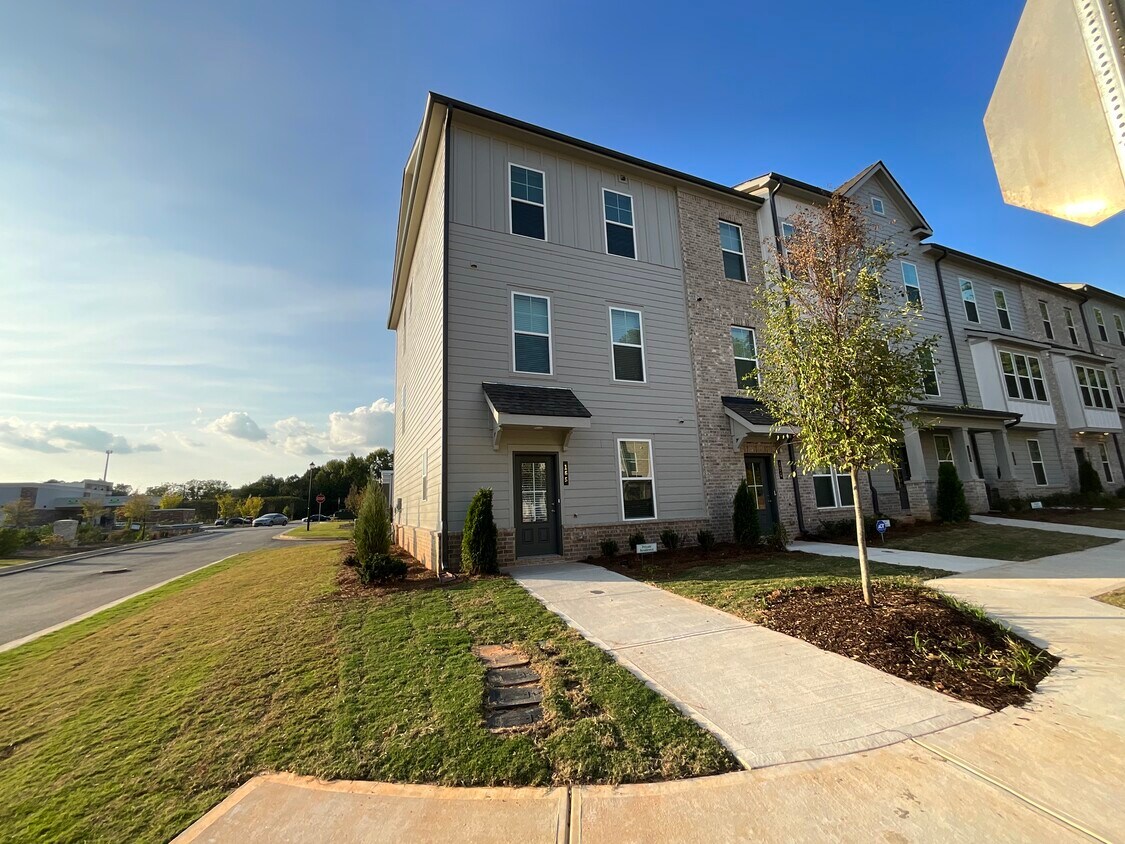 165 Wallace St, Fayetteville, GA 30214 Townhome Rentals in