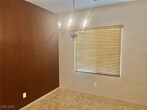 Building Photo - 2747 Lochleven Way