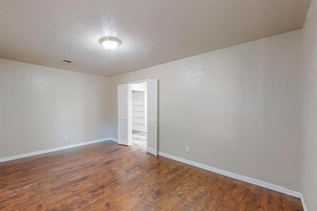 Building Photo - 619 Cove Hollow Dr