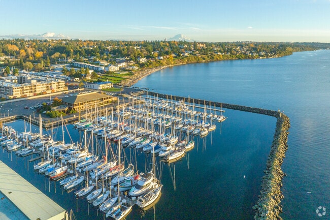 Live the ultimate Pacific Northwest waterfront lifestyle in Des Moines.