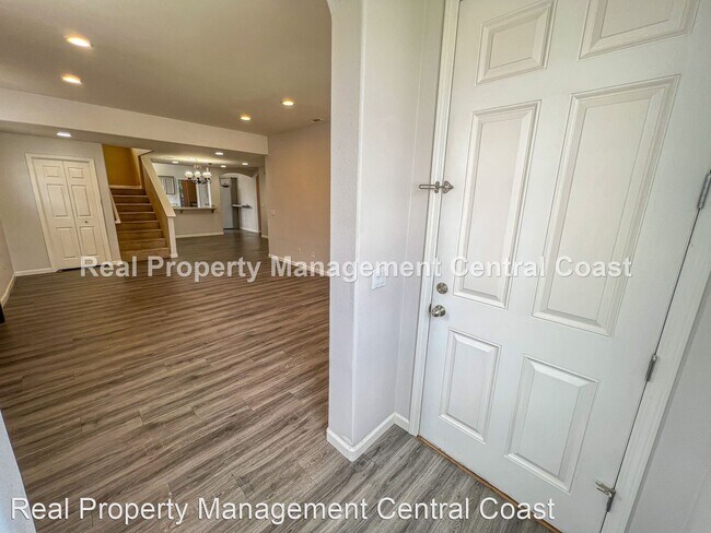 Building Photo - 4 br, 3 bath House - 920 Riata Court