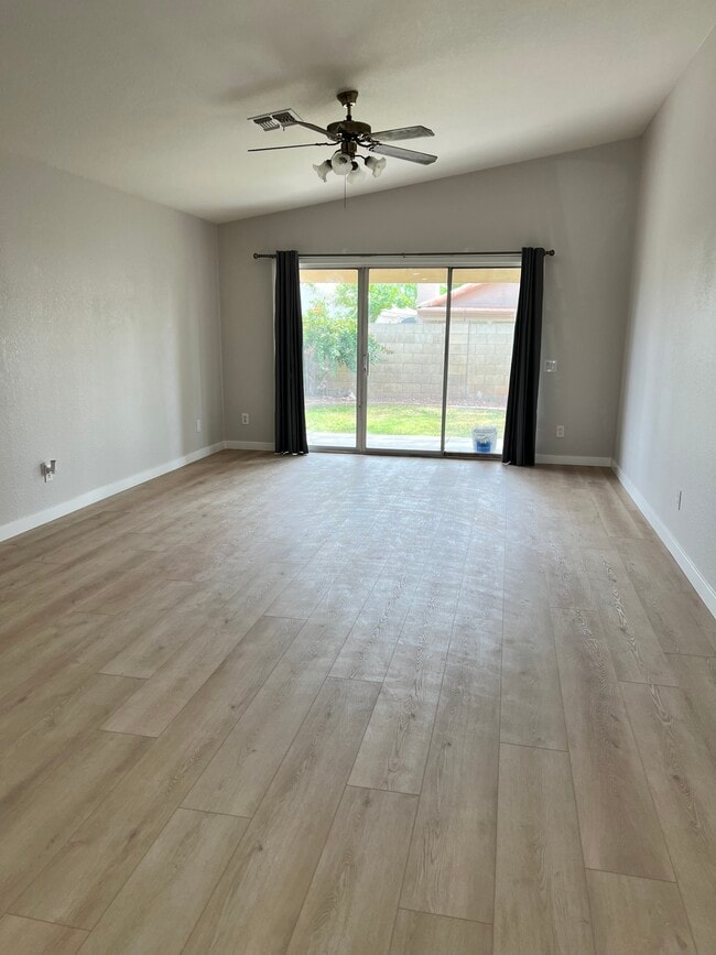 Building Photo - 149 W Gary Way
