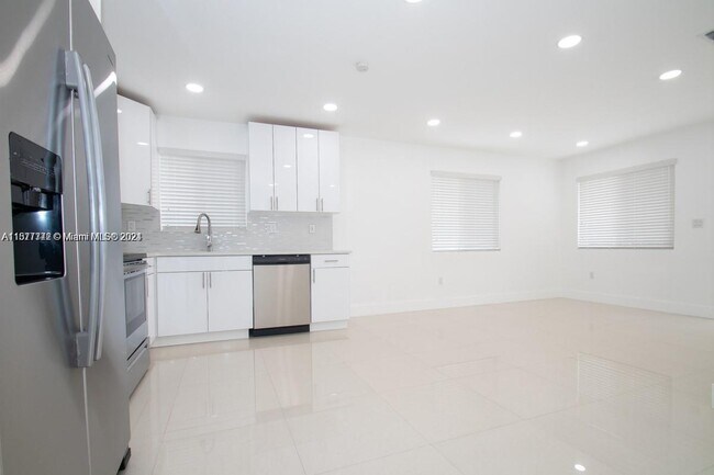 Building Photo - 233 NW 53rd Ave