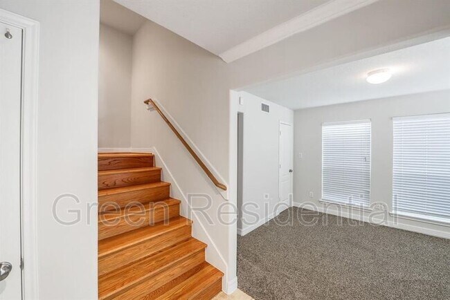 Building Photo - 126 Detering