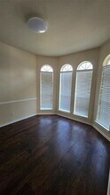 Building Photo - 1401 Ross Dr
