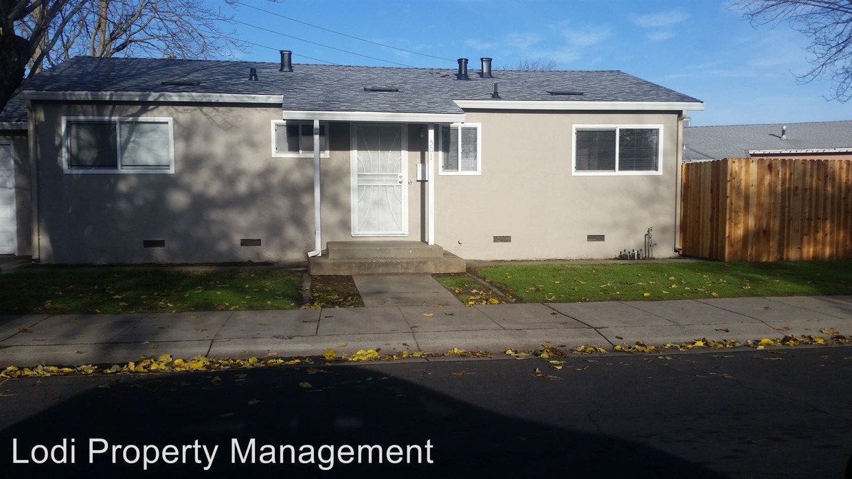 Primary Photo - 3 br, 1 bath House - 501 CALAVERAS STREET