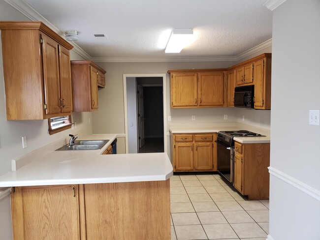 Building Photo - 8143 Cross Creek Ct