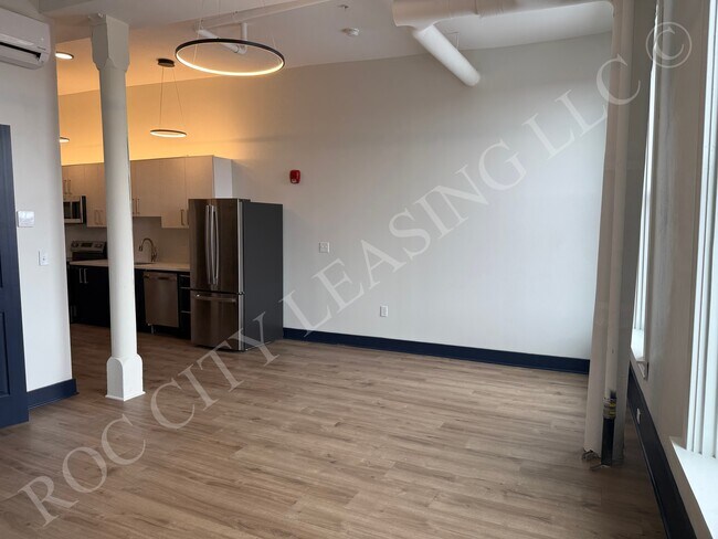 Building Photo - 151 St Paul St