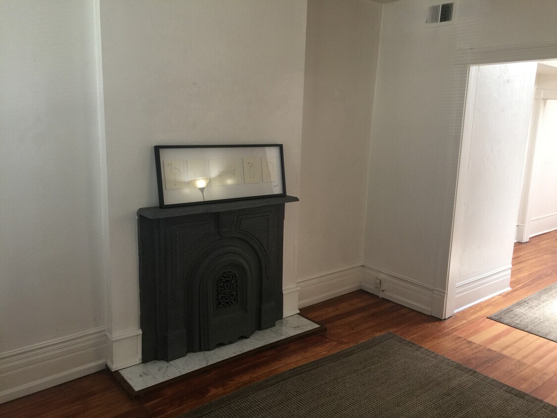 Primary Photo - 144 W Cedar Ave