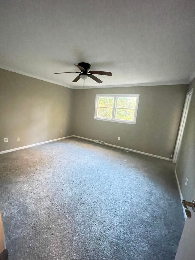 Foto del edificio - 112 Sycamore Rd