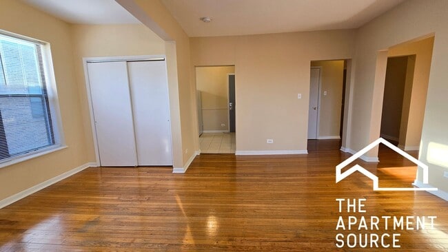 Foto del edificio - 7724 N Marshfield Ave