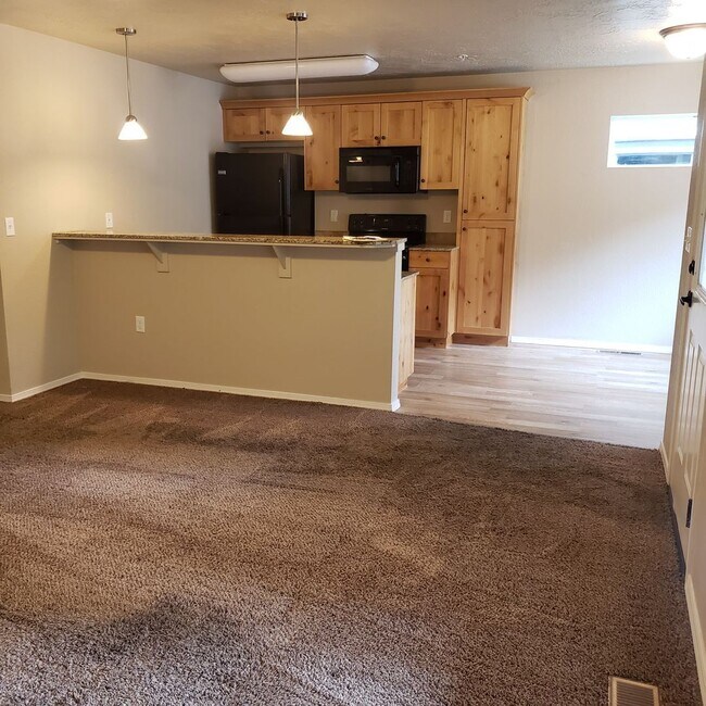 Building Photo - ABER6680