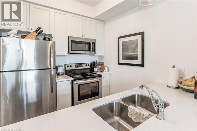 Building Photo - 125 Shoreview Pl