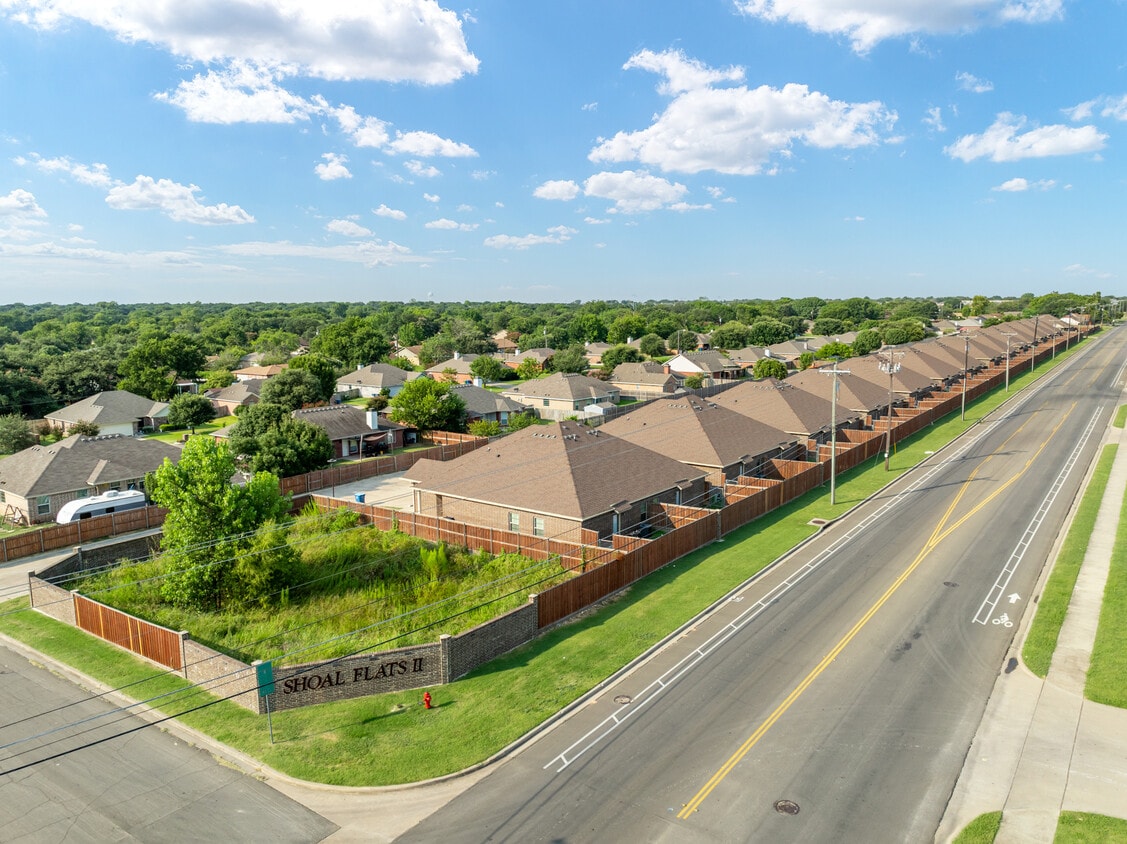 Primary Photo - 301 W Panther Way