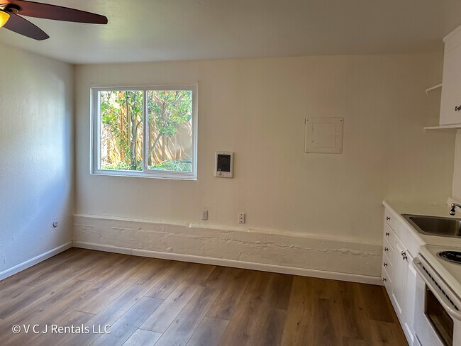 Fotografía del edificio - 1890 Almond Avenue