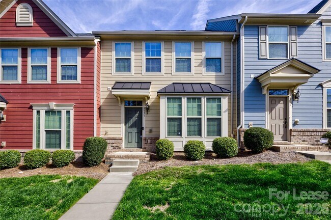 Foto del edificio - 1731 Evergreen Dr