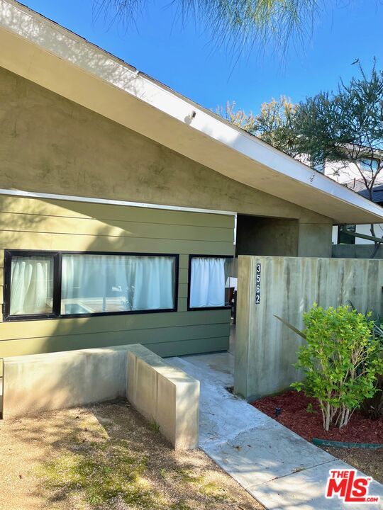 Building Photo - 3562 Schaefer St