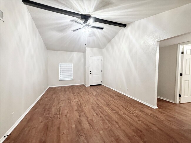 Foto del edificio - 941 S Walker St