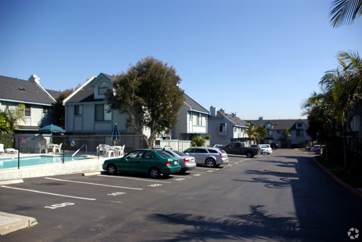 Building Photo - Bayside Villas